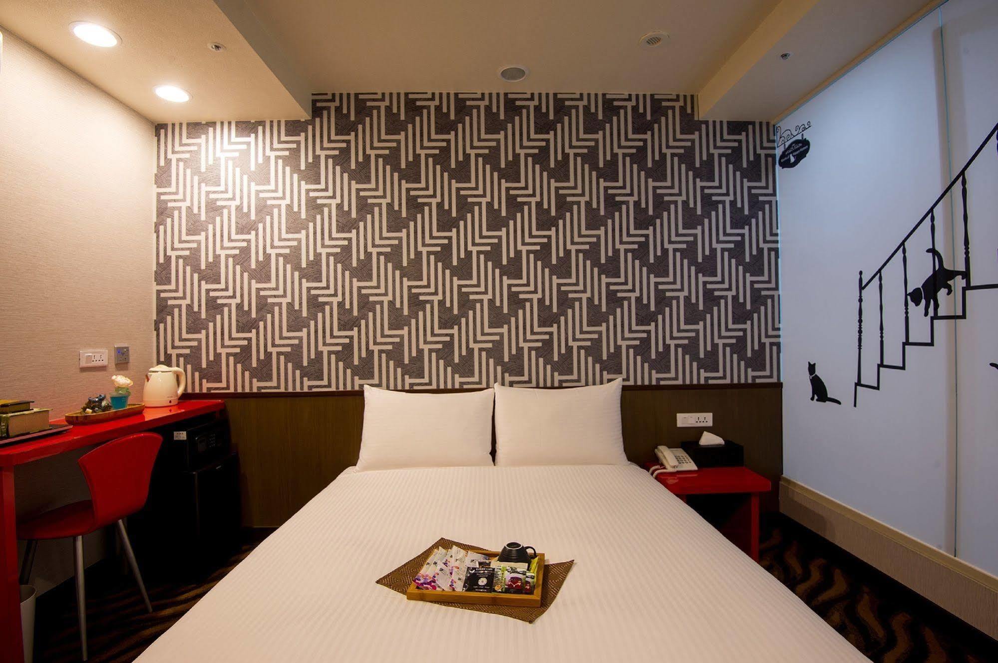 Hotel 6 - Zhonghua Taipei Exterior photo