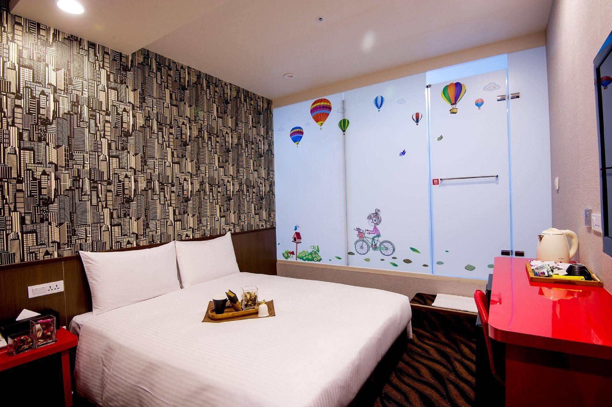 Hotel 6 - Zhonghua Taipei Exterior photo