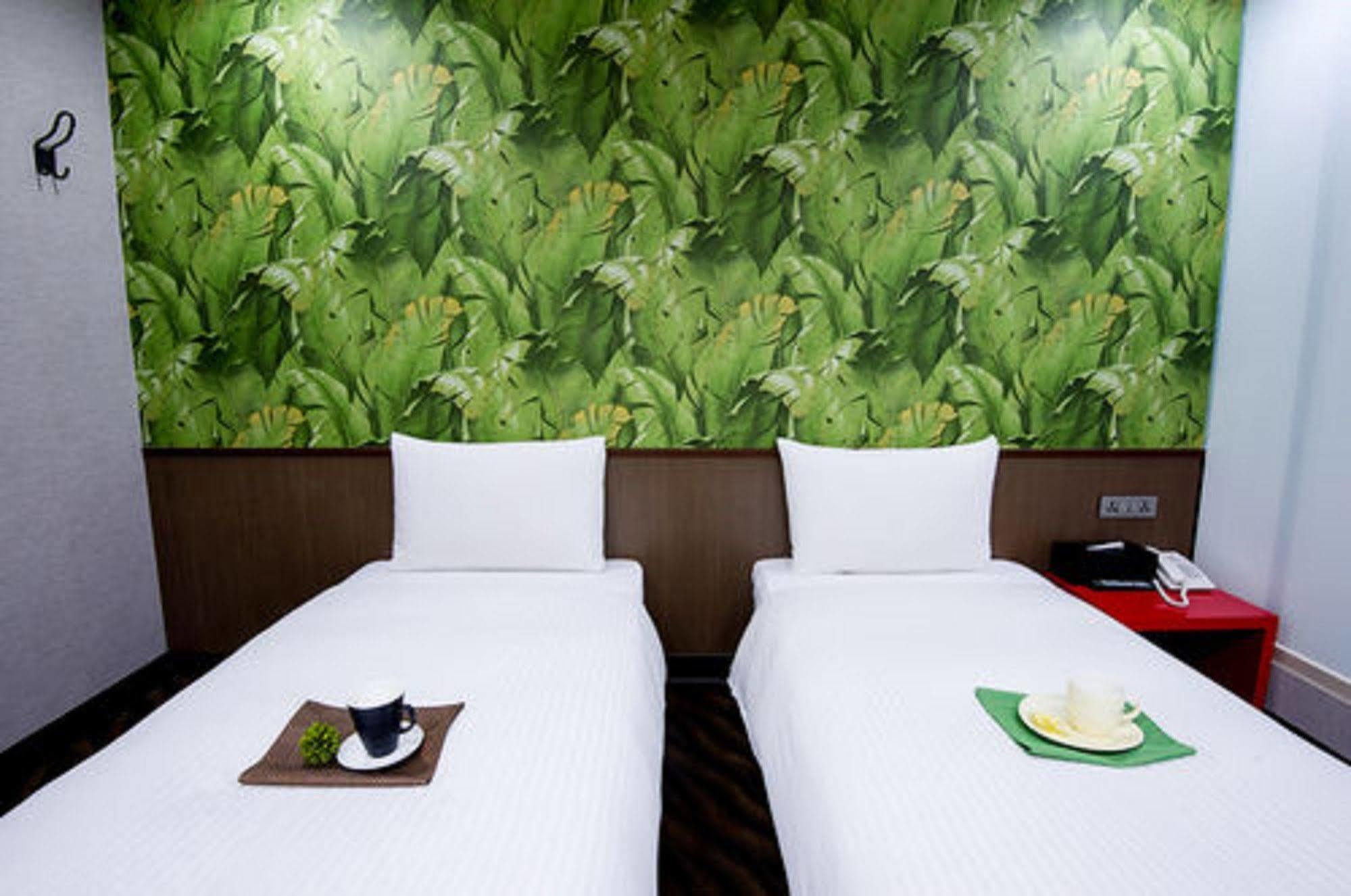 Hotel 6 - Zhonghua Taipei Exterior photo