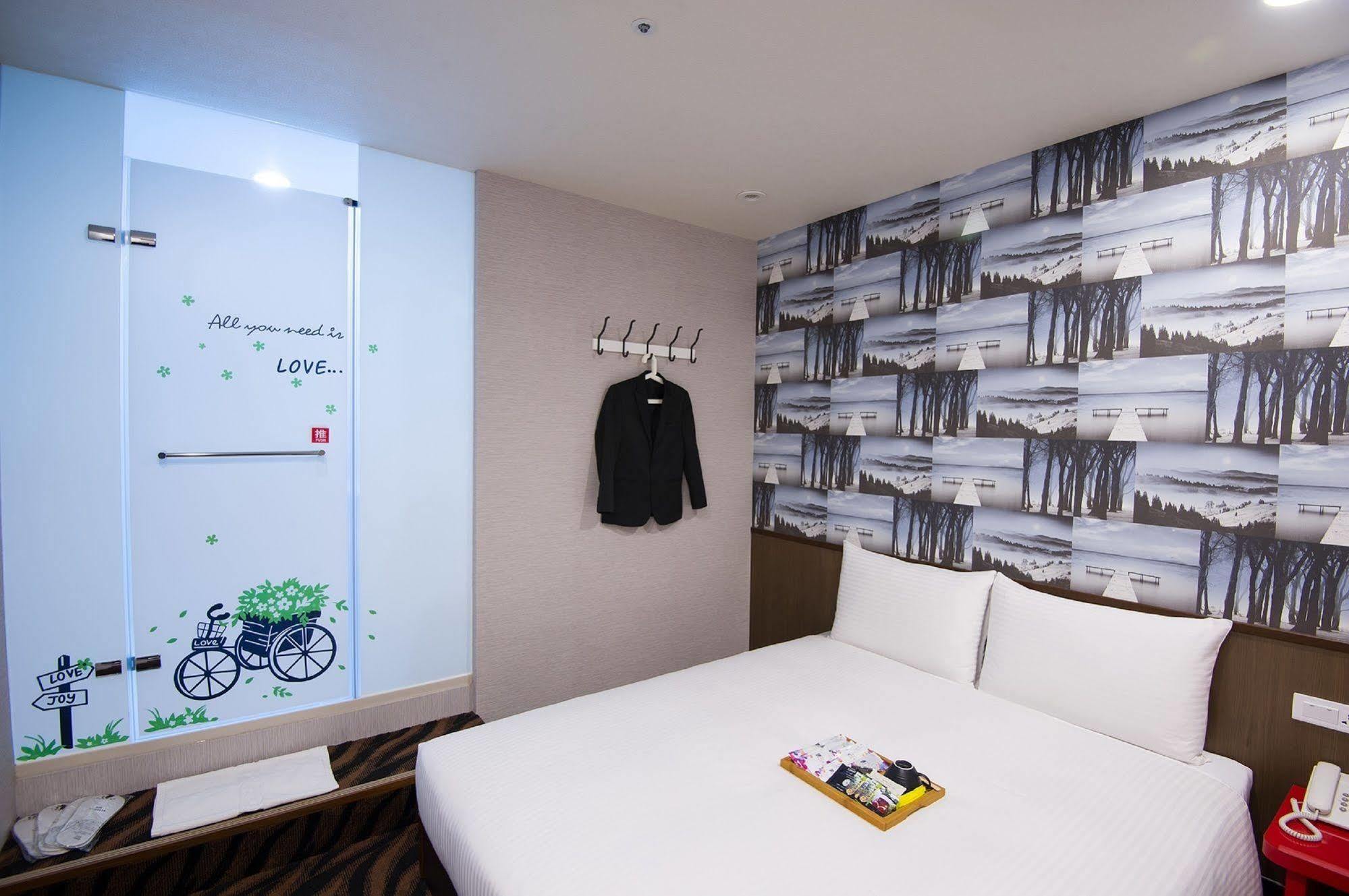 Hotel 6 - Zhonghua Taipei Exterior photo